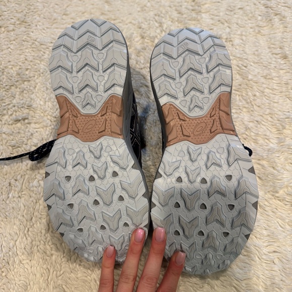 NWT ASICS Women’s Gel-Venture 9 Running Shoes - Picture 3 of 7